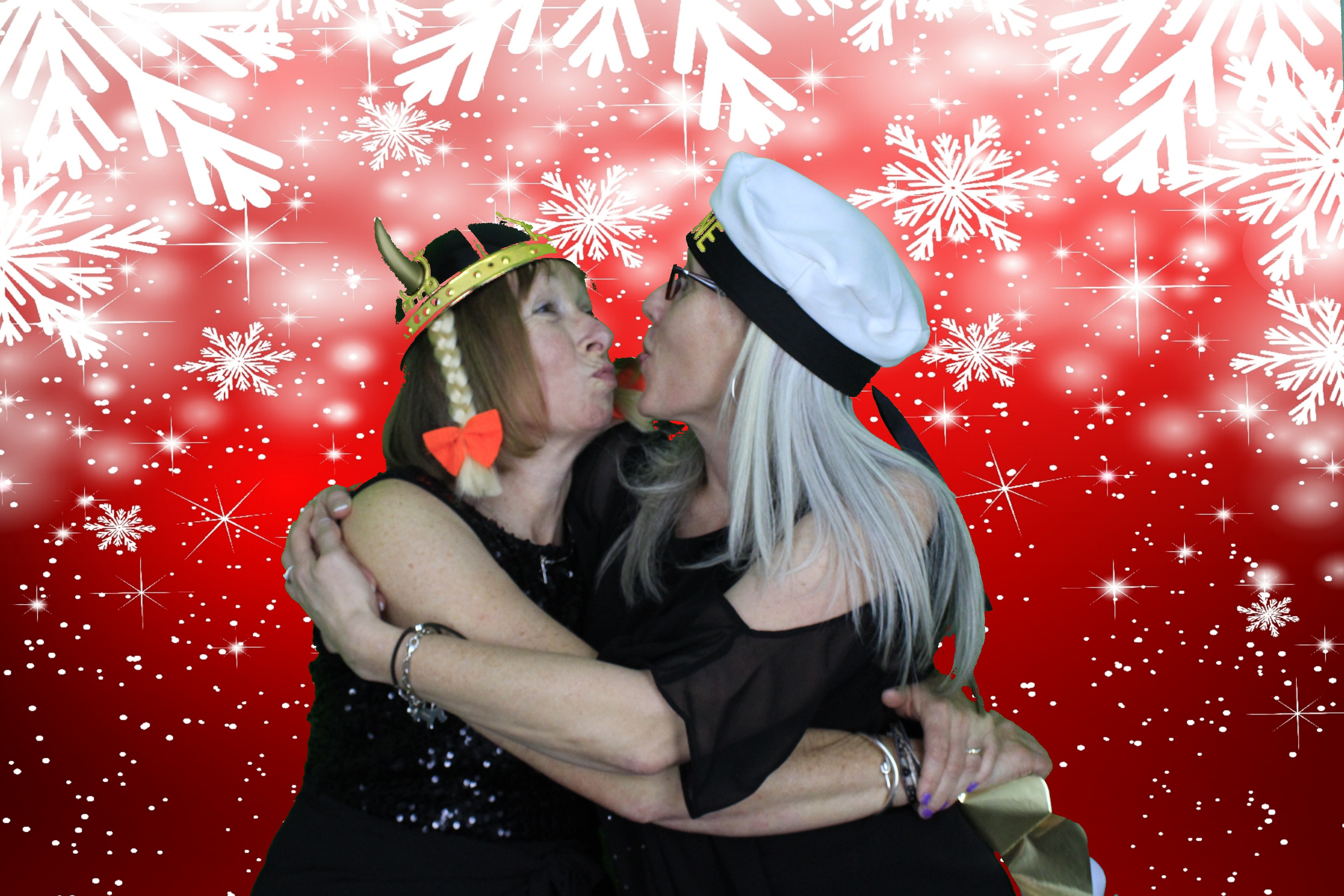 Silvermere Christmas Party  | View more photos from the event at gallery.myphotoboothexperience.co.uk/u/MyPhotoBoothExperienceLtd/Silvermere-Christmas-Party-1